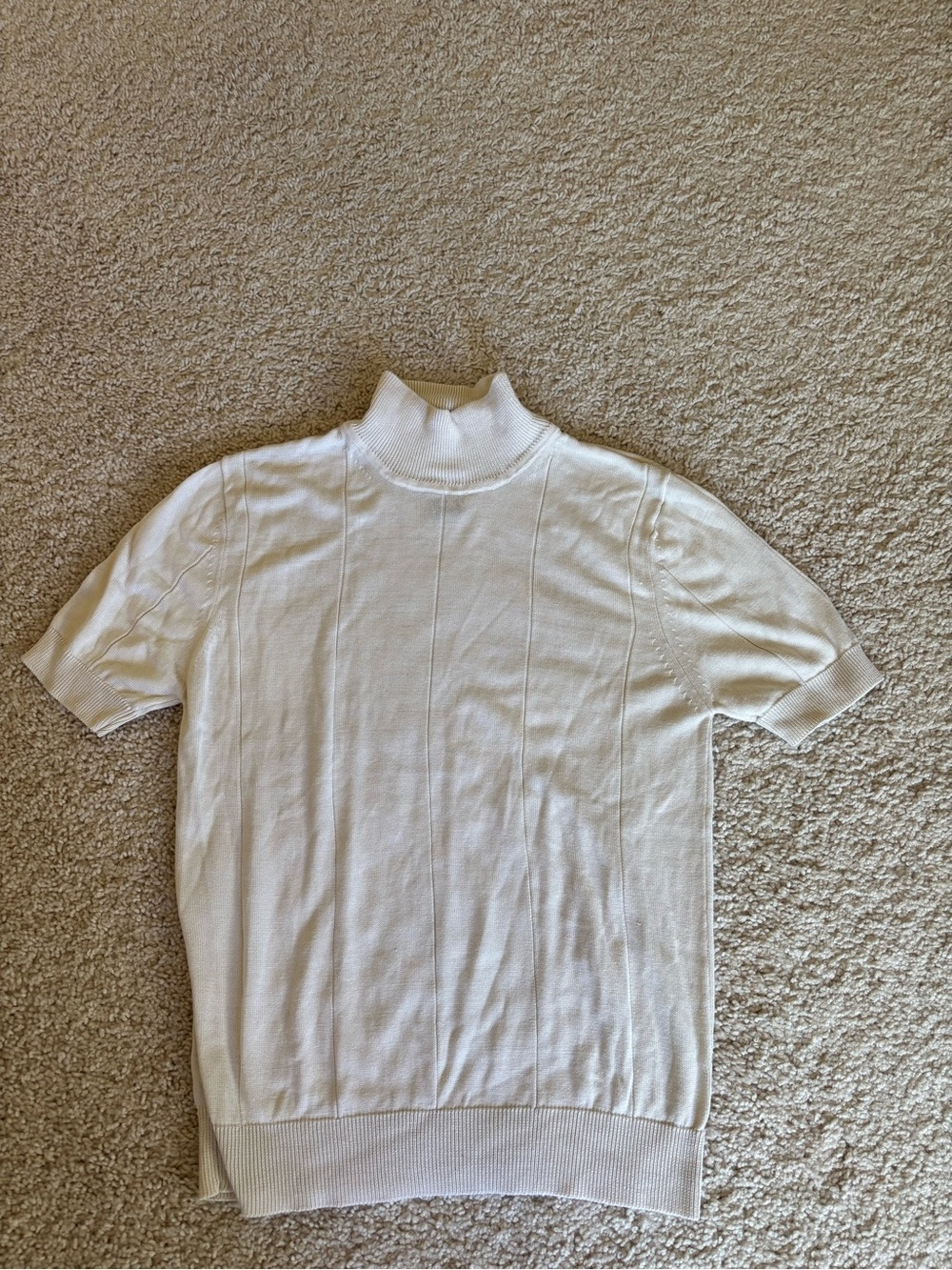 Vintage august silk Cream Short-Sleeve Mockneck Knit Top 100% Silk